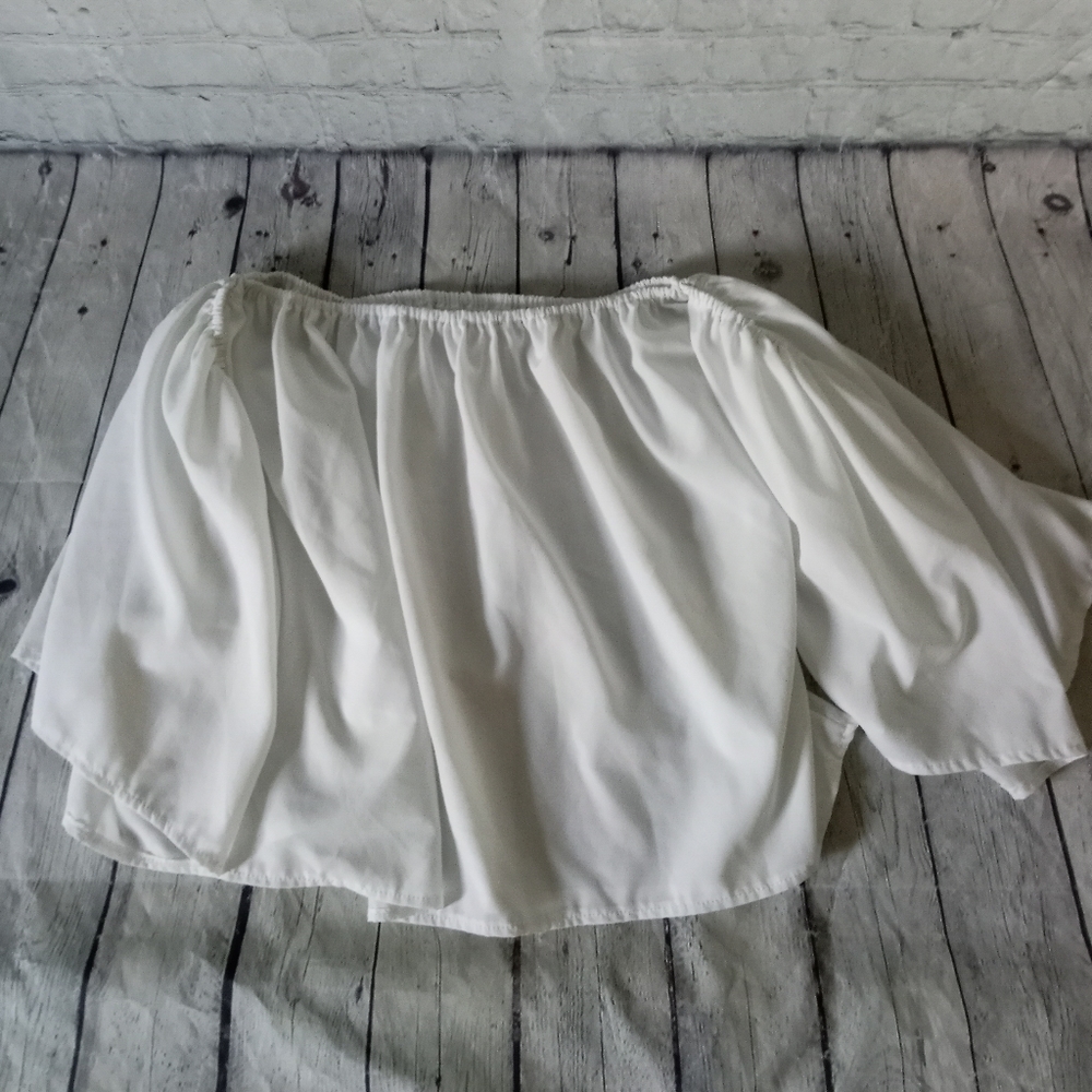 EUC White Bandeau bell sleeve top - Small - Picture 5 of 7